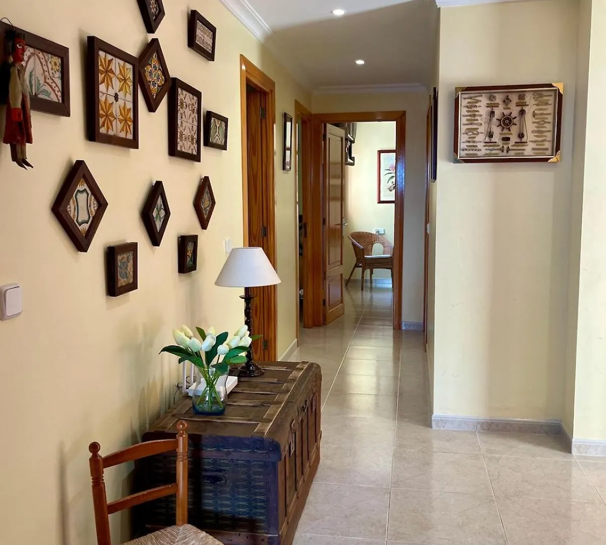 Spacious Apartment Close To The Beach 포엔샤