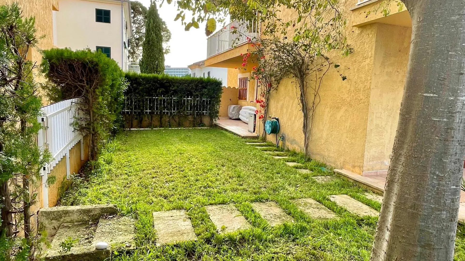 Spacious Apartment Close To The Beach ポレンサ スペイン